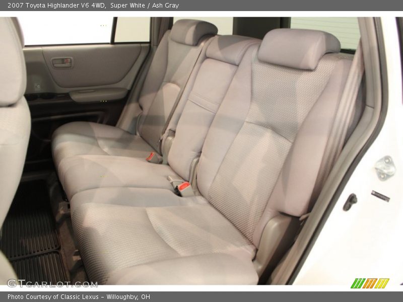Super White / Ash Gray 2007 Toyota Highlander V6 4WD