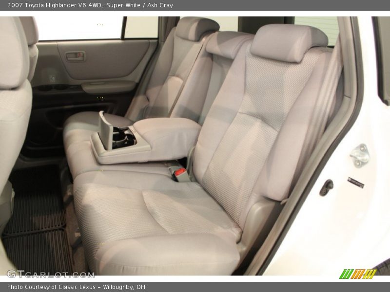 Super White / Ash Gray 2007 Toyota Highlander V6 4WD