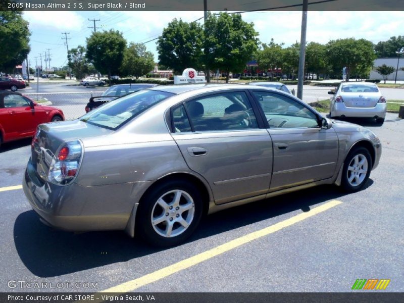 Super Black / Blond 2005 Nissan Altima 2.5 S