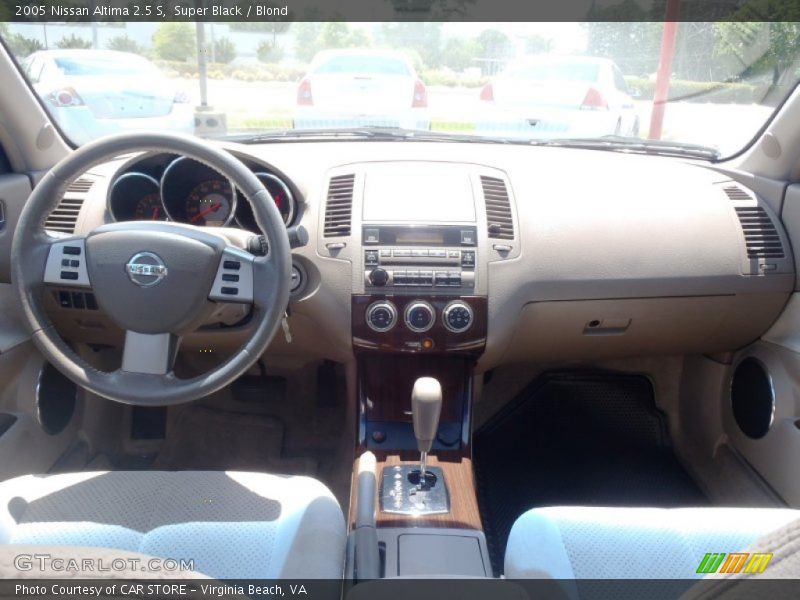 Super Black / Blond 2005 Nissan Altima 2.5 S