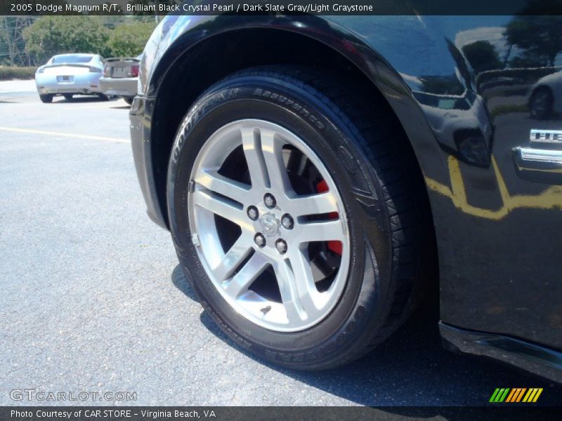 Brilliant Black Crystal Pearl / Dark Slate Gray/Light Graystone 2005 Dodge Magnum R/T