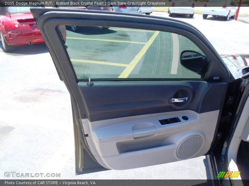 Brilliant Black Crystal Pearl / Dark Slate Gray/Light Graystone 2005 Dodge Magnum R/T