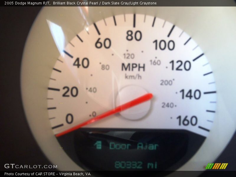 Brilliant Black Crystal Pearl / Dark Slate Gray/Light Graystone 2005 Dodge Magnum R/T