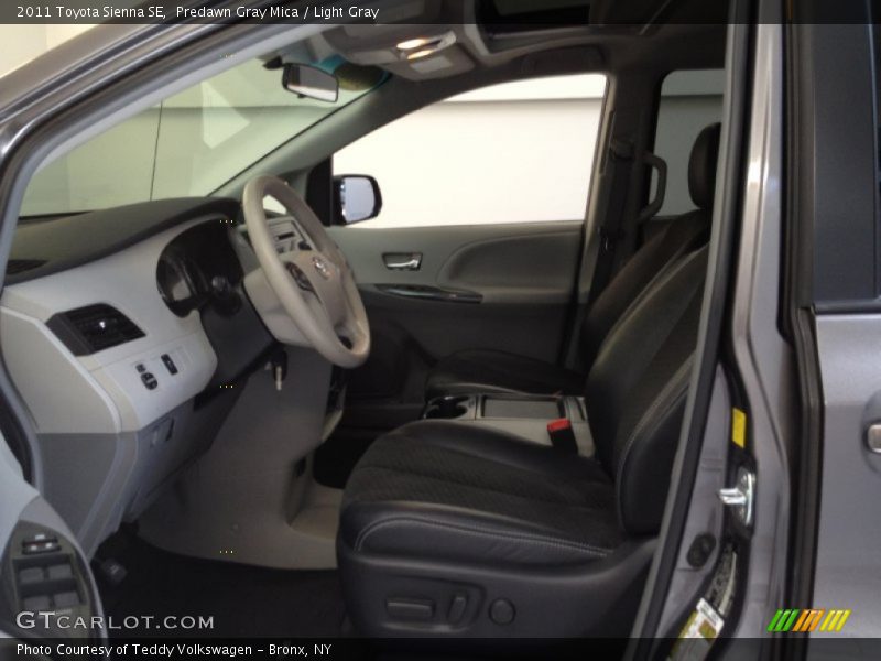 Predawn Gray Mica / Light Gray 2011 Toyota Sienna SE
