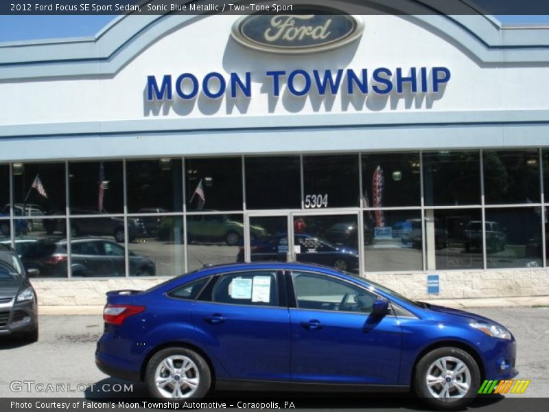 Sonic Blue Metallic / Two-Tone Sport 2012 Ford Focus SE Sport Sedan