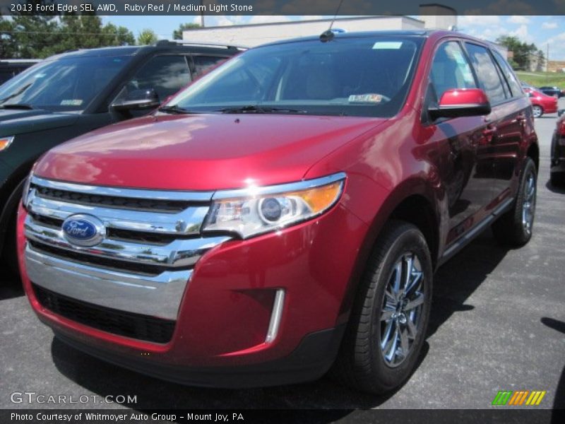 Front 3/4 View of 2013 Edge SEL AWD