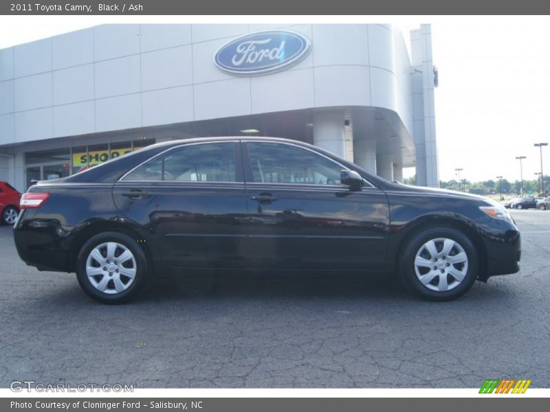 Black / Ash 2011 Toyota Camry