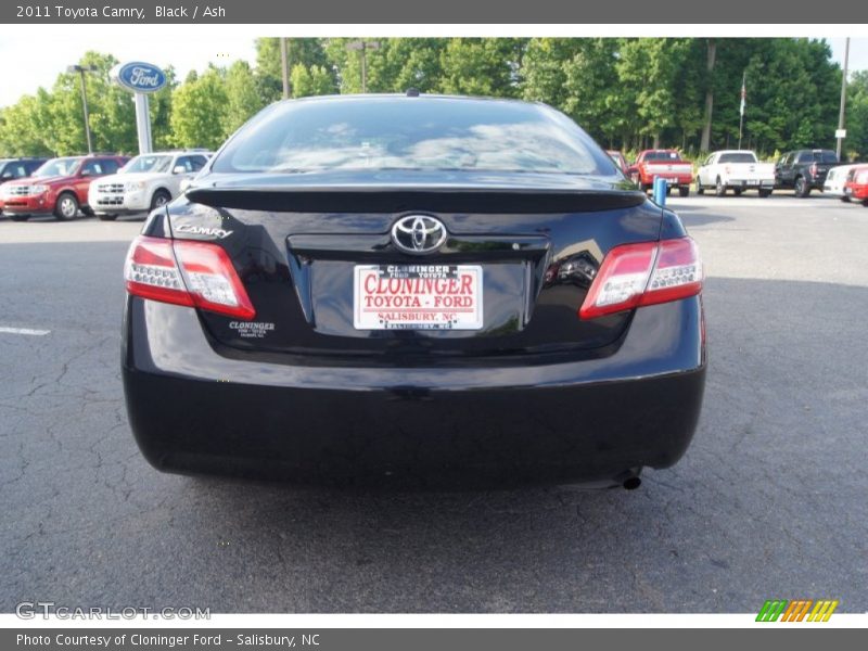 Black / Ash 2011 Toyota Camry