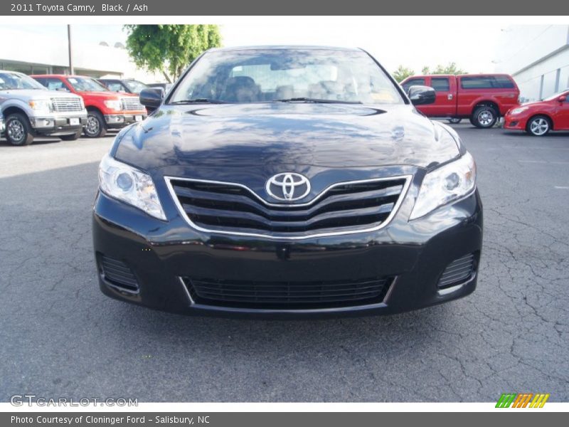 Black / Ash 2011 Toyota Camry