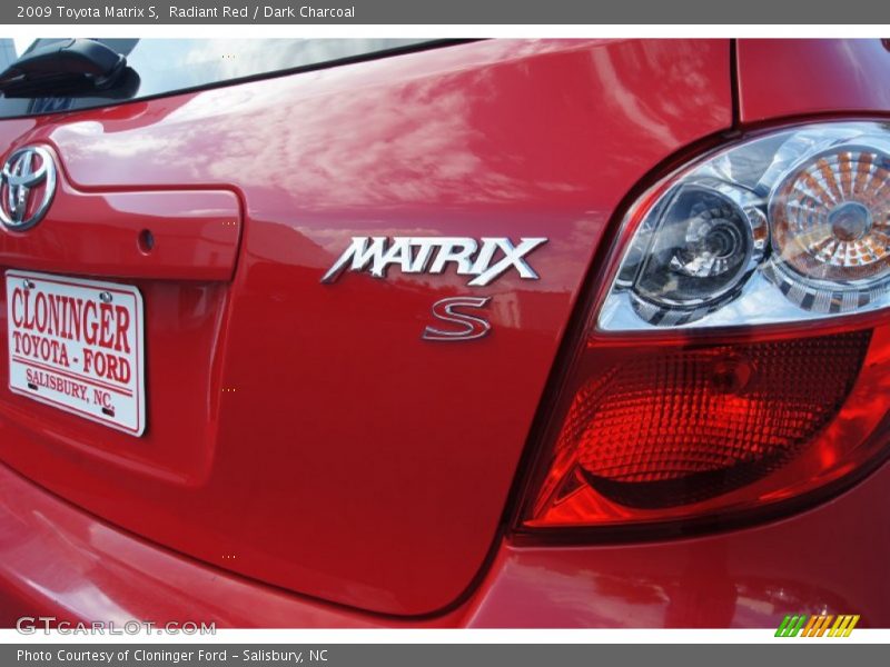 Radiant Red / Dark Charcoal 2009 Toyota Matrix S