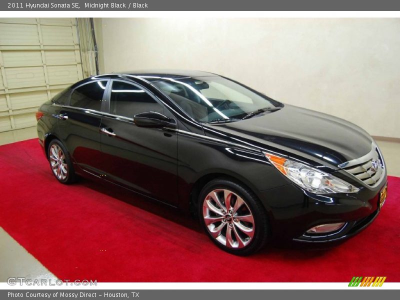 Midnight Black / Black 2011 Hyundai Sonata SE