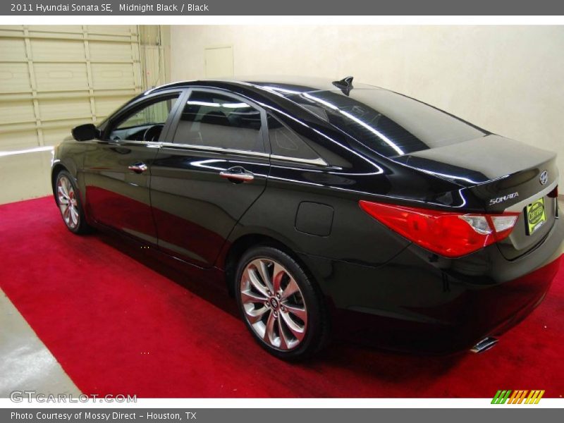 Midnight Black / Black 2011 Hyundai Sonata SE
