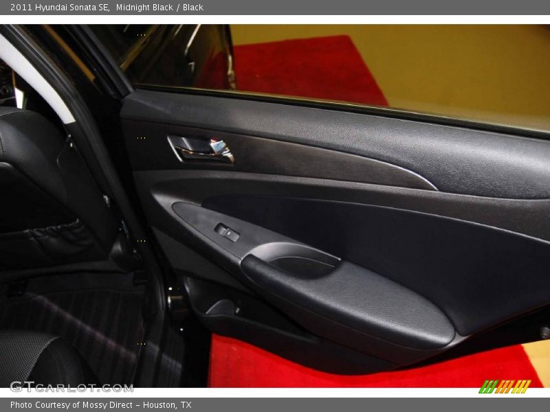 Midnight Black / Black 2011 Hyundai Sonata SE