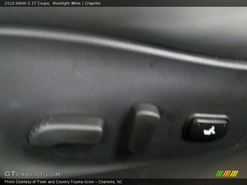 Moonlight White / Graphite 2010 Infiniti G 37 Coupe