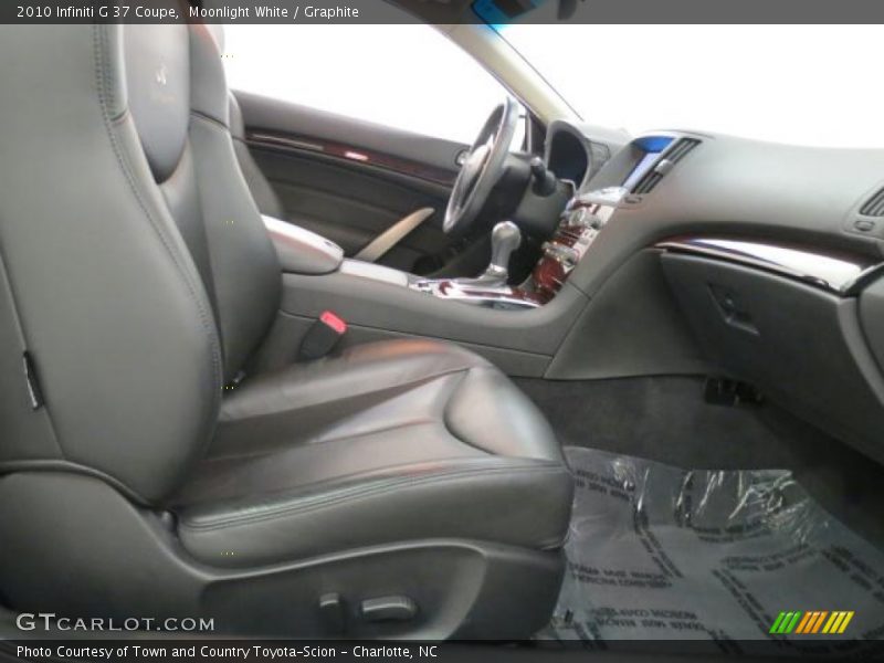 Moonlight White / Graphite 2010 Infiniti G 37 Coupe
