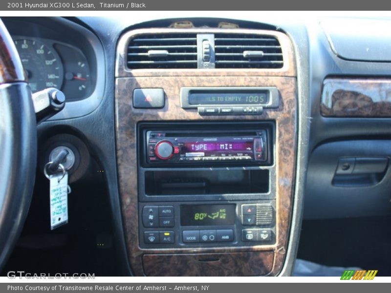 Titanium / Black 2001 Hyundai XG300 L Sedan