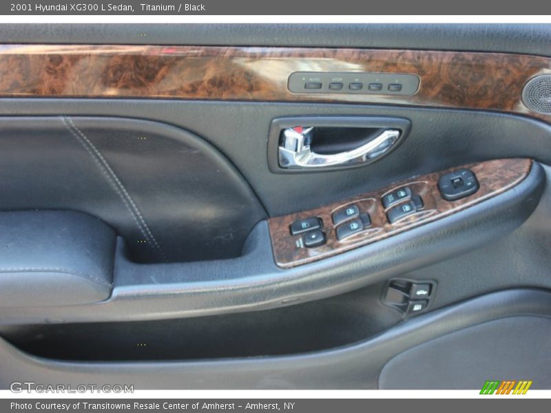 Titanium / Black 2001 Hyundai XG300 L Sedan