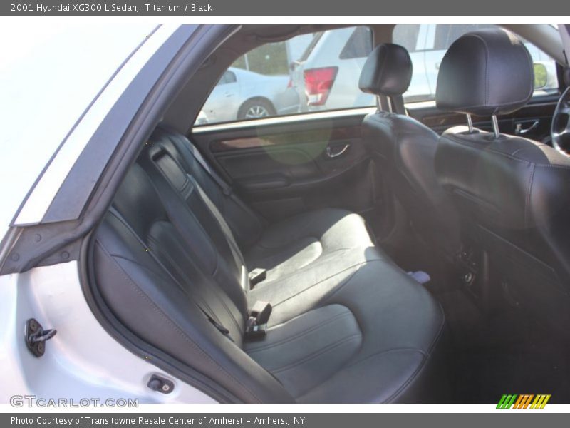Titanium / Black 2001 Hyundai XG300 L Sedan