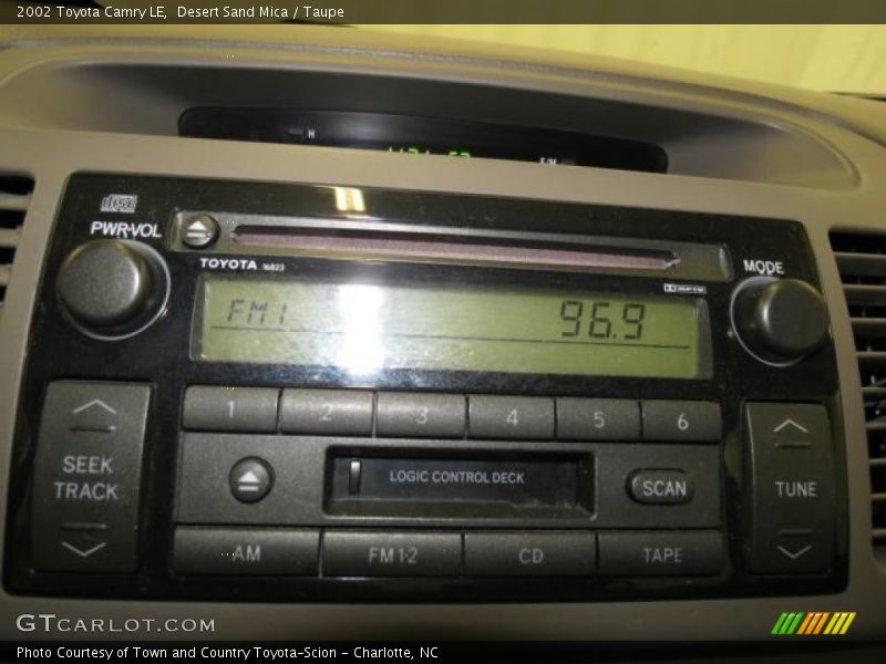 Desert Sand Mica / Taupe 2002 Toyota Camry LE