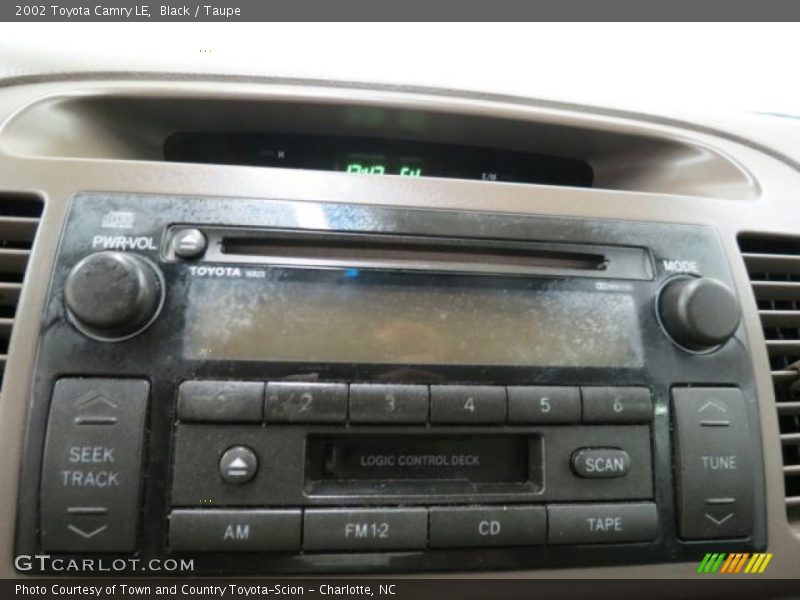 Black / Taupe 2002 Toyota Camry LE
