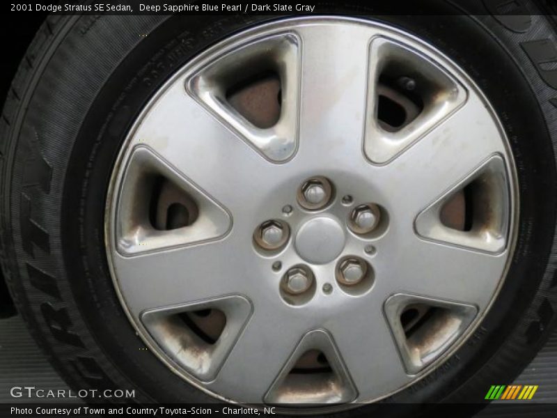  2001 Stratus SE Sedan Wheel