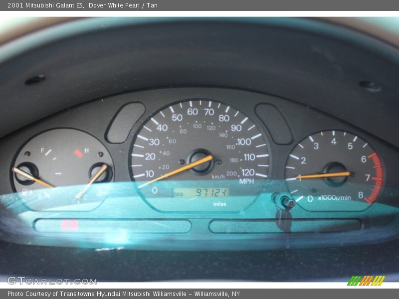 Dover White Pearl / Tan 2001 Mitsubishi Galant ES
