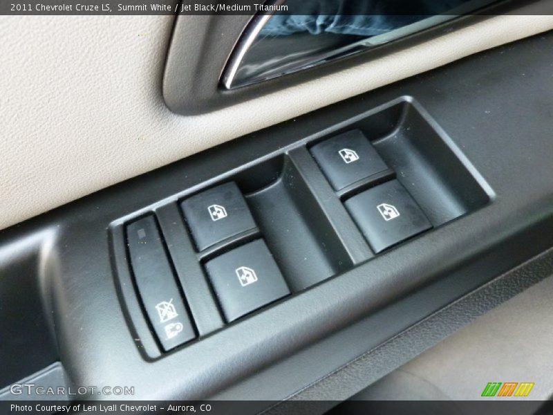 Summit White / Jet Black/Medium Titanium 2011 Chevrolet Cruze LS