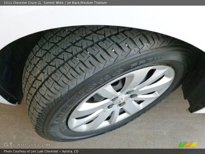 Summit White / Jet Black/Medium Titanium 2011 Chevrolet Cruze LS