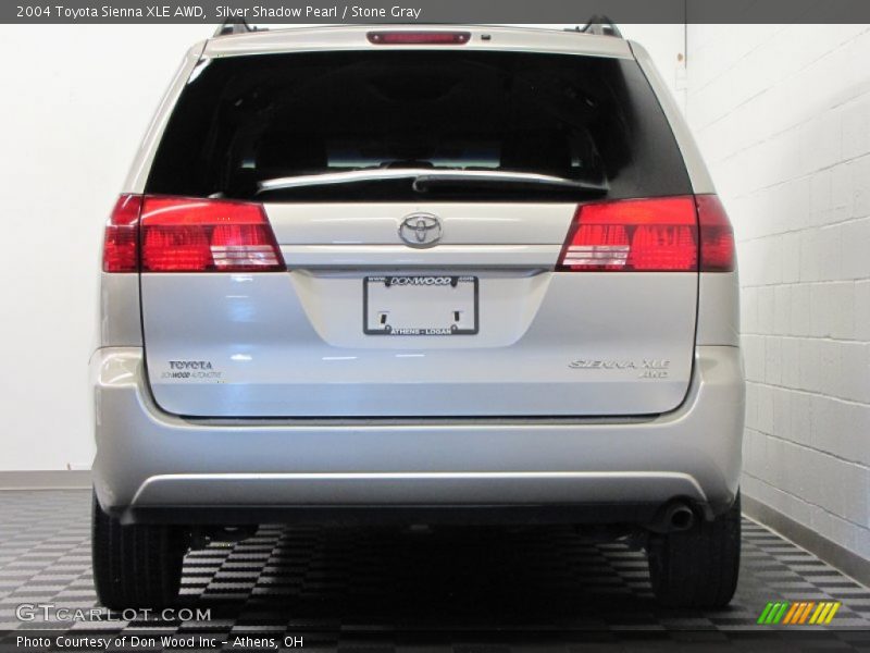 Silver Shadow Pearl / Stone Gray 2004 Toyota Sienna XLE AWD