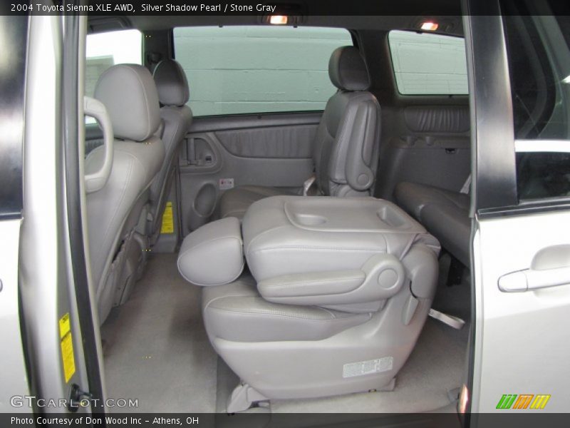 Silver Shadow Pearl / Stone Gray 2004 Toyota Sienna XLE AWD
