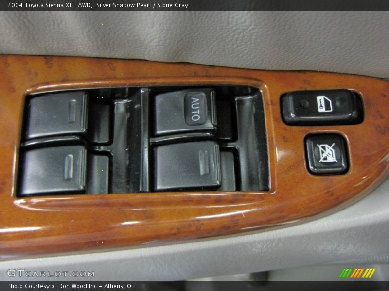 Silver Shadow Pearl / Stone Gray 2004 Toyota Sienna XLE AWD