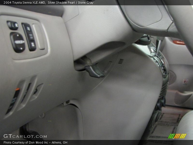 Silver Shadow Pearl / Stone Gray 2004 Toyota Sienna XLE AWD