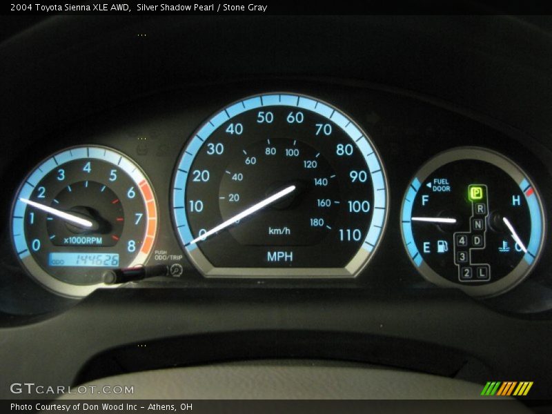 Silver Shadow Pearl / Stone Gray 2004 Toyota Sienna XLE AWD