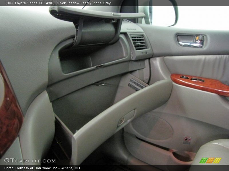 Silver Shadow Pearl / Stone Gray 2004 Toyota Sienna XLE AWD
