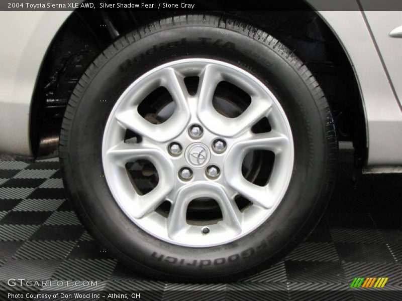 Silver Shadow Pearl / Stone Gray 2004 Toyota Sienna XLE AWD