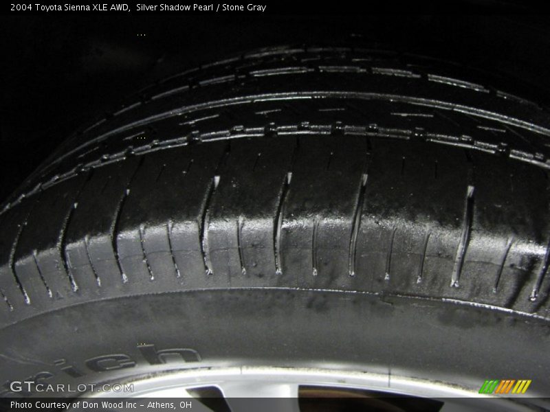 Silver Shadow Pearl / Stone Gray 2004 Toyota Sienna XLE AWD