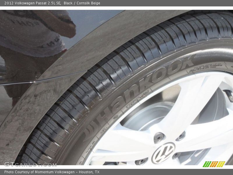 Black / Cornsilk Beige 2012 Volkswagen Passat 2.5L SE
