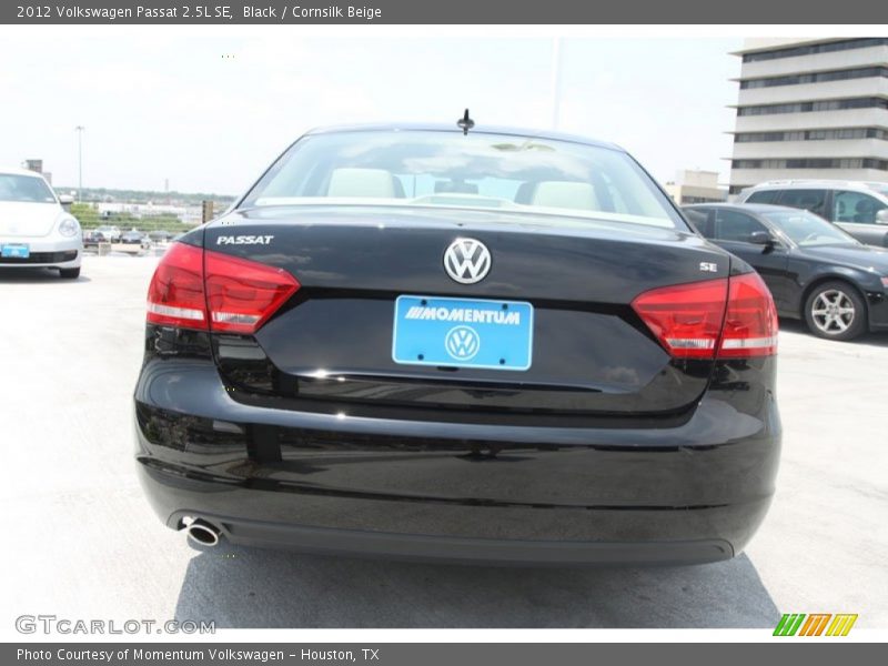 Black / Cornsilk Beige 2012 Volkswagen Passat 2.5L SE