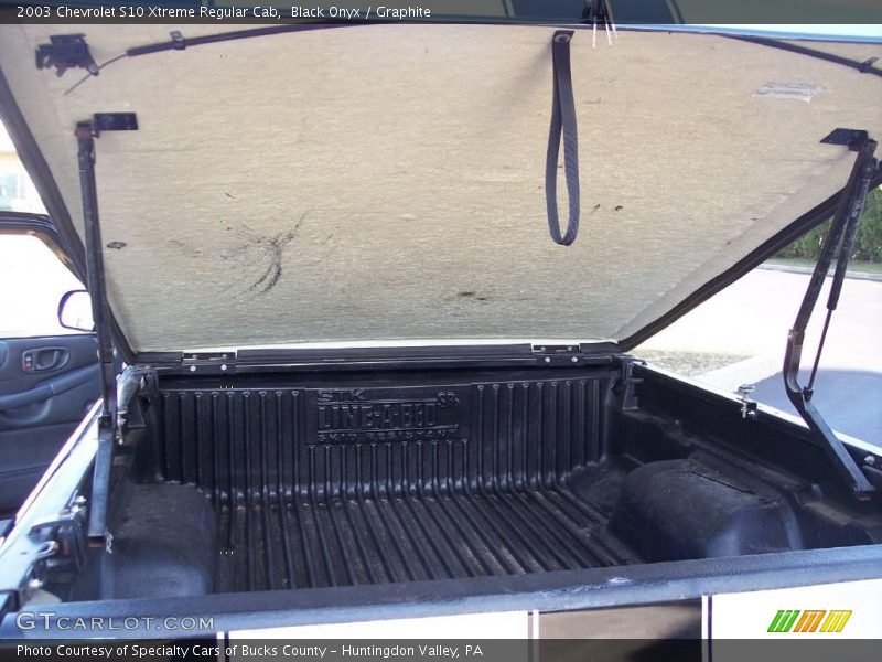 Black Onyx / Graphite 2003 Chevrolet S10 Xtreme Regular Cab