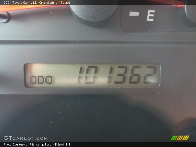 Crystal White / Taupe 2004 Toyota Camry LE