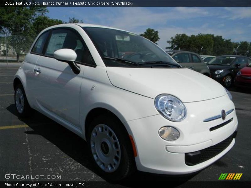 Bianco (White) / Tessuto Grigio/Nero (Grey/Black) 2012 Fiat 500 Pop