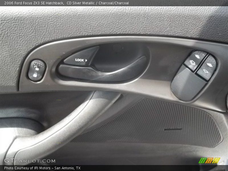 CD Silver Metallic / Charcoal/Charcoal 2006 Ford Focus ZX3 SE Hatchback