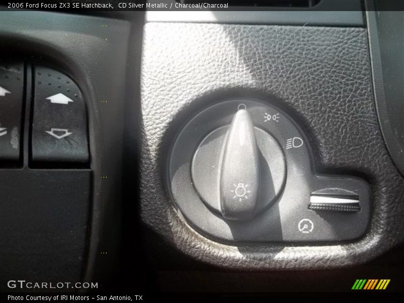 CD Silver Metallic / Charcoal/Charcoal 2006 Ford Focus ZX3 SE Hatchback