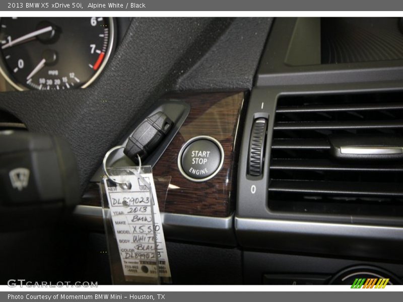 Alpine White / Black 2013 BMW X5 xDrive 50i