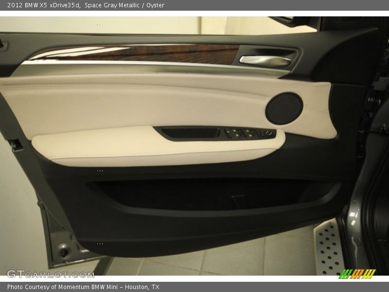 Space Gray Metallic / Oyster 2012 BMW X5 xDrive35d