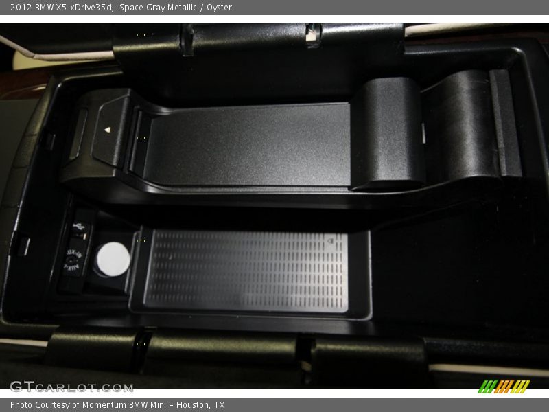 Space Gray Metallic / Oyster 2012 BMW X5 xDrive35d