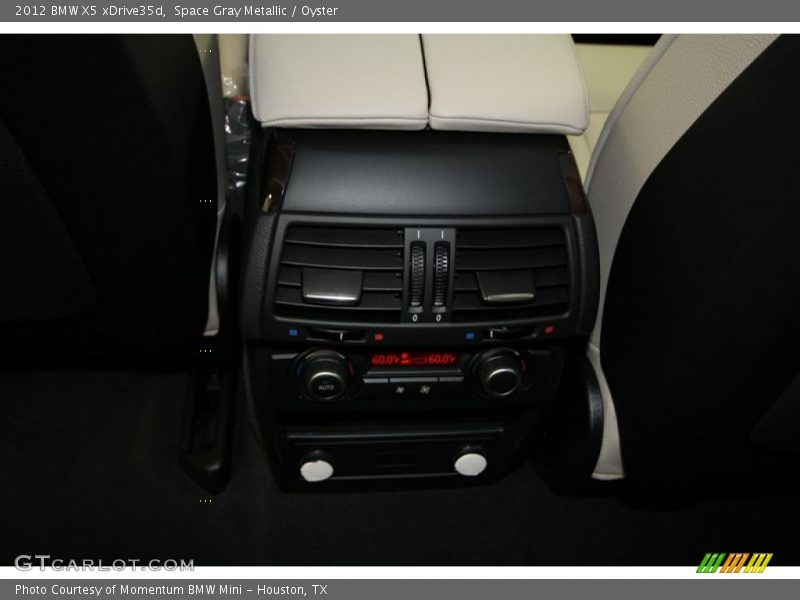 Space Gray Metallic / Oyster 2012 BMW X5 xDrive35d