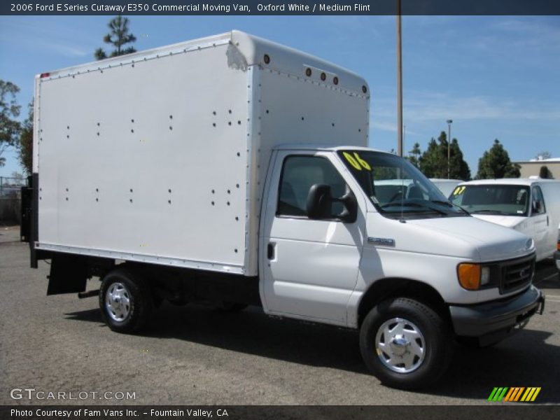 Oxford White / Medium Flint 2006 Ford E Series Cutaway E350 Commercial Moving Van