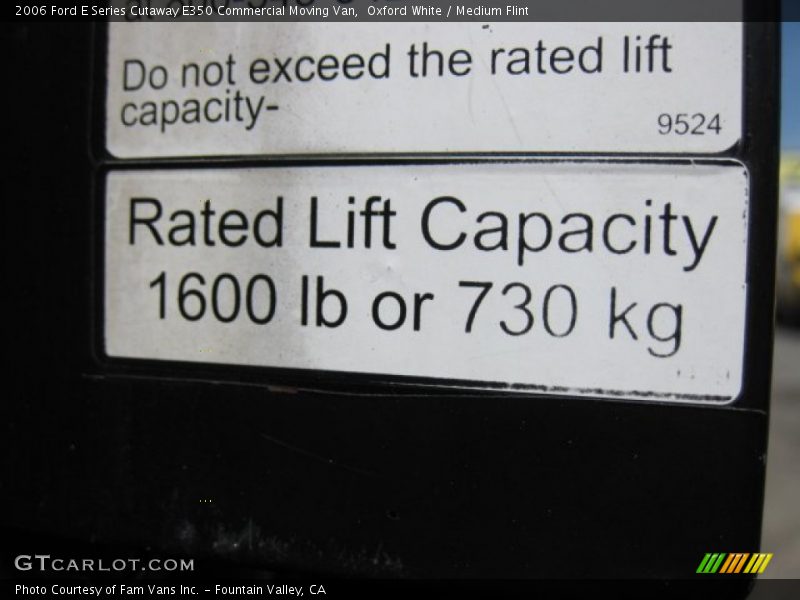 Oxford White / Medium Flint 2006 Ford E Series Cutaway E350 Commercial Moving Van