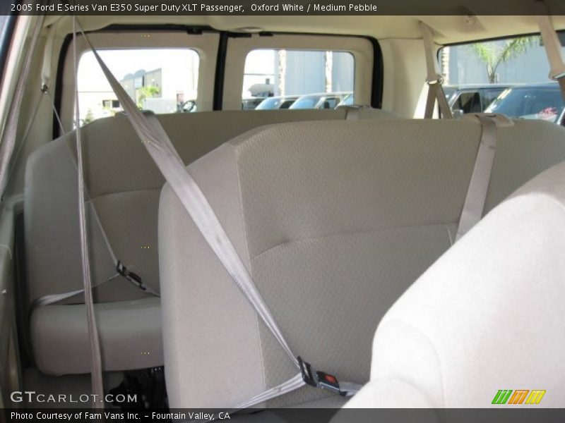 Oxford White / Medium Pebble 2005 Ford E Series Van E350 Super Duty XLT Passenger
